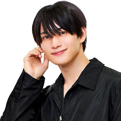 安部亮輔の画像